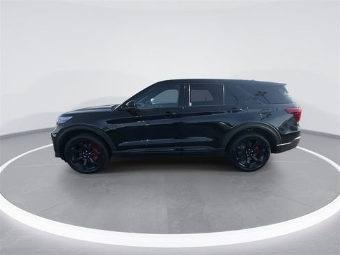 Used 2021 Ford Explorer ST w/ ST Street Pack image 5