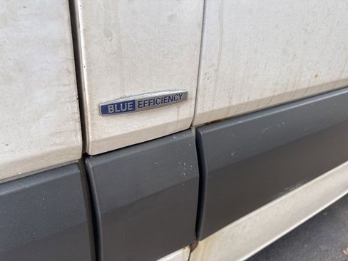 Used 2011 Mercedes-Benz Sprinter 2500 image 11