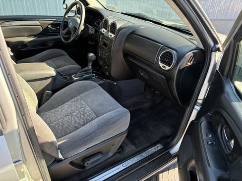 Used 2007 GMC Envoy SLE image 15