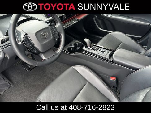 Used 2024 Toyota Prius Prime Premium FWD image 27