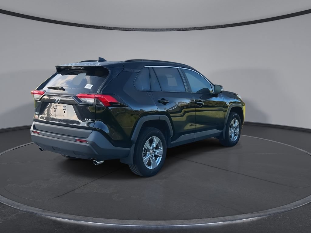 Used 2024 Toyota RAV4 XLE FWD image 8