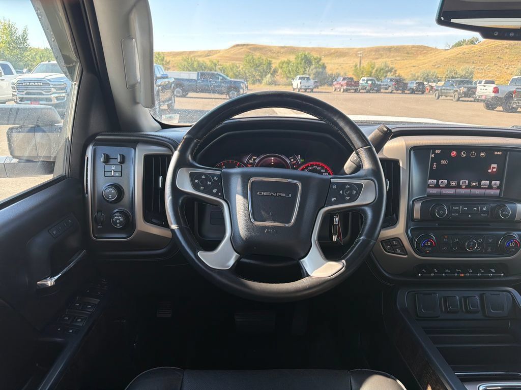 Used 2016 GMC Sierra 2500 Denali w/ Duramax Plus Package AWD/4WD image 4
