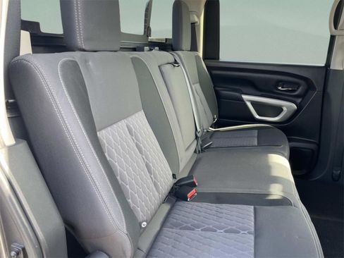 Used 2024 Nissan Titan SV w/ SV Convenience Package image 26