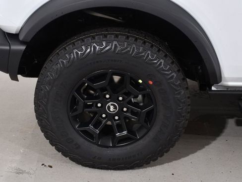 New 2026 Ford Bronco Badlands AWD/4WD image 24