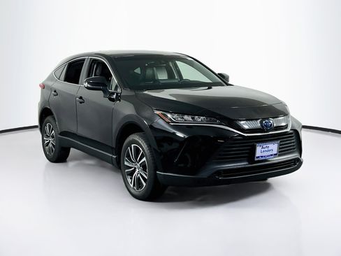 Used 2022 Toyota Venza LE AWD/4WD image 3