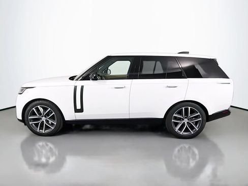 Used 2024 Land Rover Range Rover SE AWD/4WD image 4