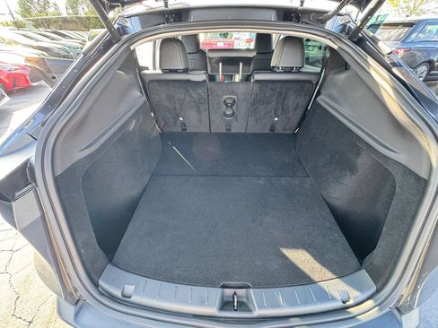 Used 2026 Tesla Model Y Long Range RWD image 17