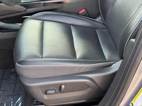 Used 2022 Buick Envision Essence w/ Safety Package FWD image 23