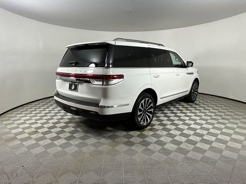 Used 2022 Lincoln Navigator Reserve image 4