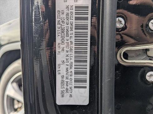 Used 2019 Jeep Cherokee Limited image 20