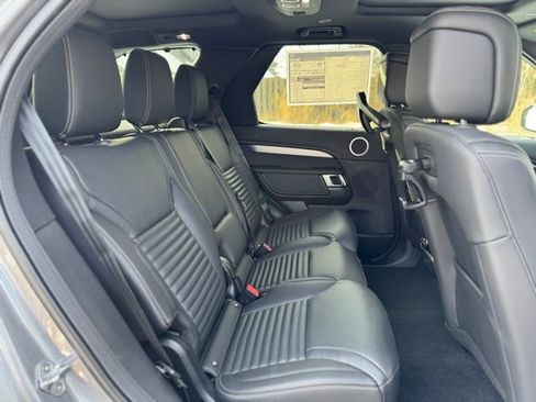 New 2026 Land Rover Discovery Limited Edition AWD/4WD image 17