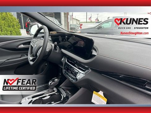 New 2025 Buick Envista Avenir image 61