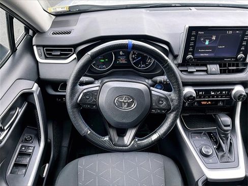Used 2019 Toyota RAV4 XLE image 5