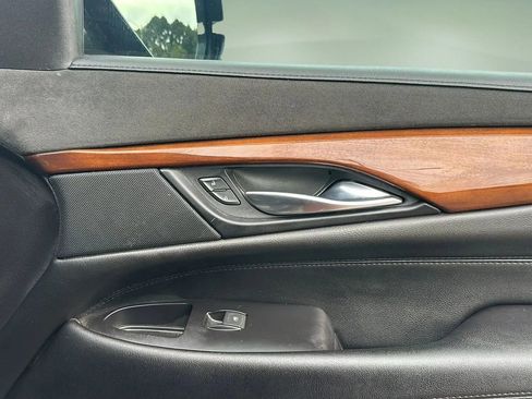 Used 2019 Cadillac Escalade ESV Premium Luxury image 44