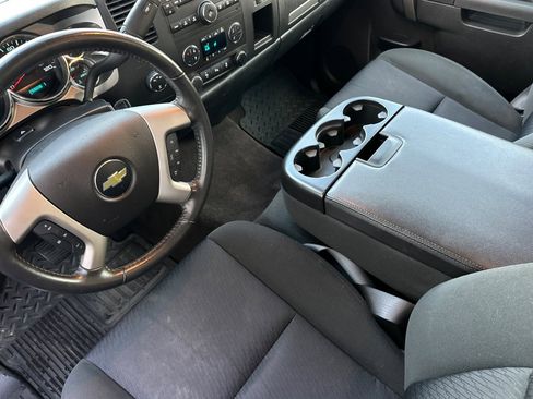 Used 2013 Chevrolet Silverado 2500 LT w/ Interior Plus Package image 10