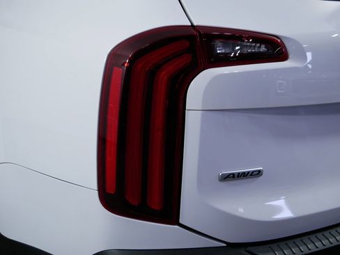 Certified 2022 Kia Telluride SX w/ SX Prestige Package image 14