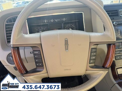 Used 2011 Lincoln Navigator L 4WD image 13