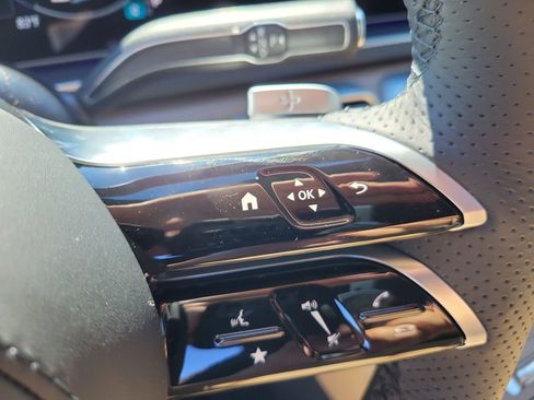 New 2026 Mercedes-Benz GLS 580 4MATIC image 31