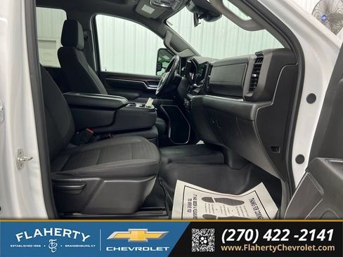 Used 2025 Chevrolet Silverado 2500 LT AWD/4WD image 15