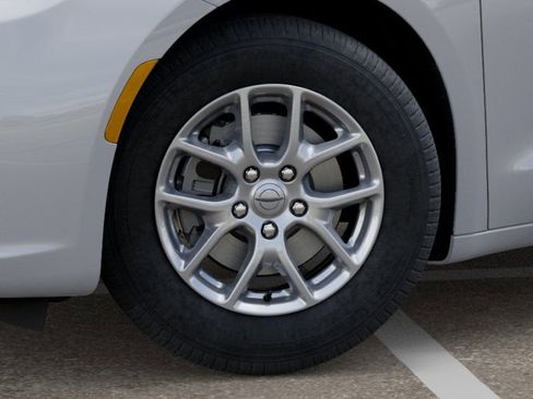 New 2026 Chrysler Pacifica Select image 8