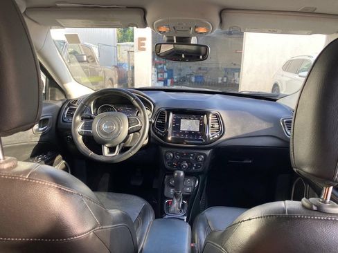 Used 2018 Jeep Compass Limited w/ Navigation Group AWD/4WD image 16