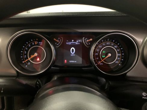 Used 2023 Jeep Gladiator Sport image 29