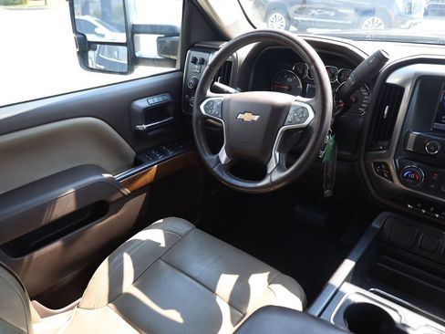 Used 2015 Chevrolet Silverado 3500 LTZ AWD/4WD image 19