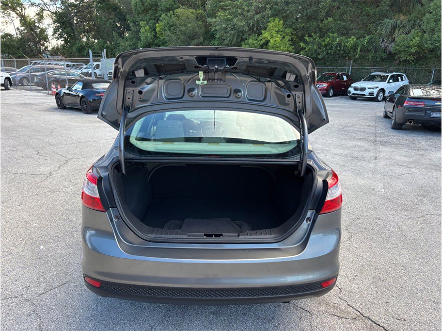 Used 2013 Ford Focus SE w/ Super Fuel Economy (SFE) Pkg FWD image 33