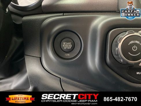 Used 2023 Jeep Gladiator Mojave w/ Cold Weather Group AWD/4WD image 16