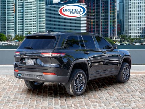 Used 2023 Jeep Grand Cherokee Trailhawk w/ Luxury Tech Group III image 5