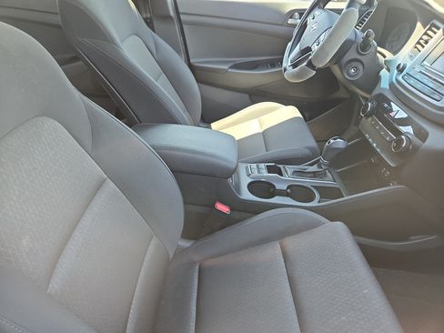 Used 2017 Hyundai Tucson SE w/ SE Popular Package 02 AWD/4WD image 8