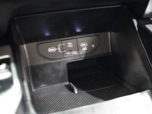 Used 2024 Kia Sorento S image 29