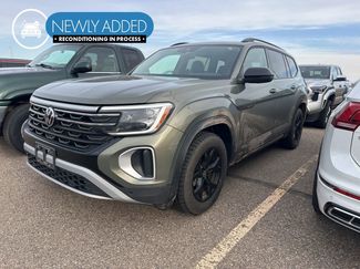 Used 2024 Volkswagen Atlas Peak Edition SE video 1