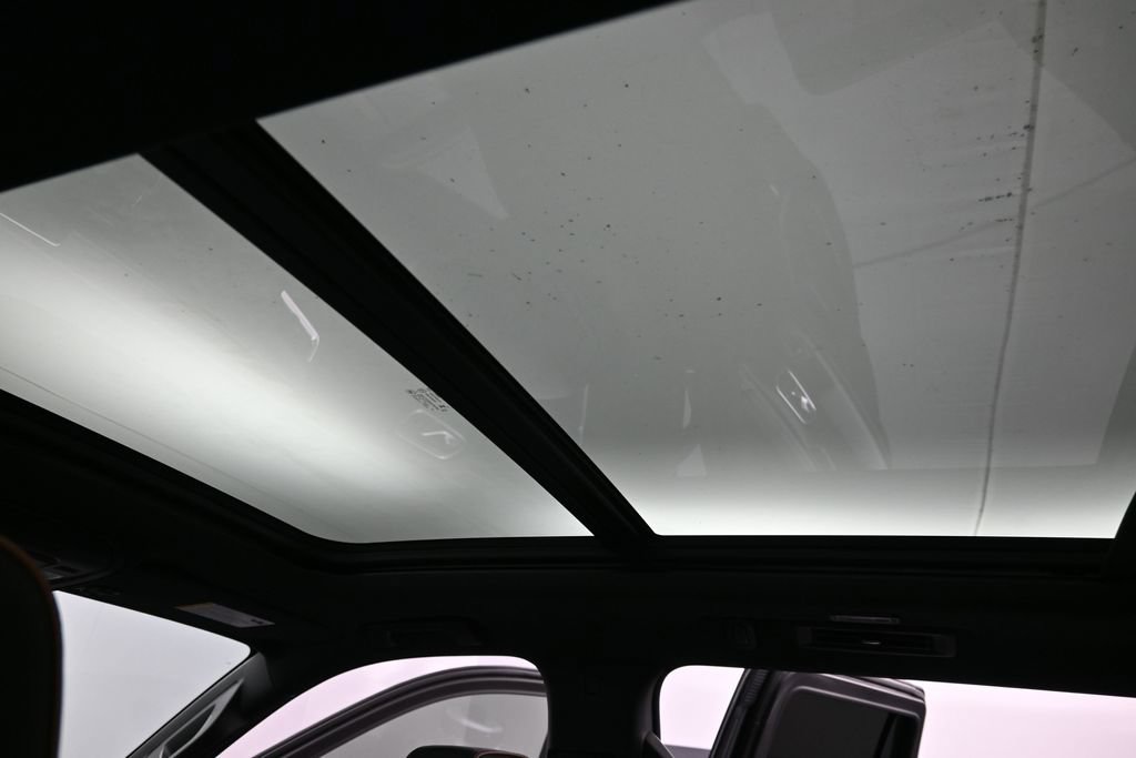 Used 2023 GMC Yukon AT4 w/ LPO, Floor Liner Package AWD/4WD image 18