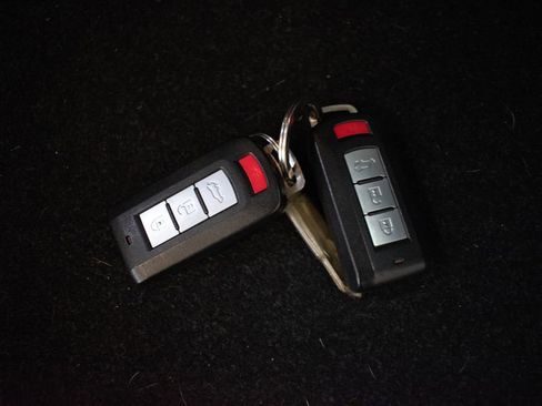 Used 2019 Mitsubishi Outlander AWD image 27