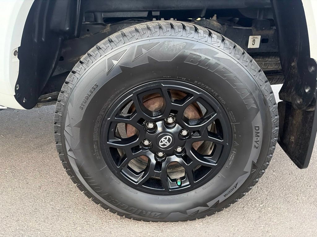 Used 2019 Toyota Tacoma SR5 AWD/4WD image 30