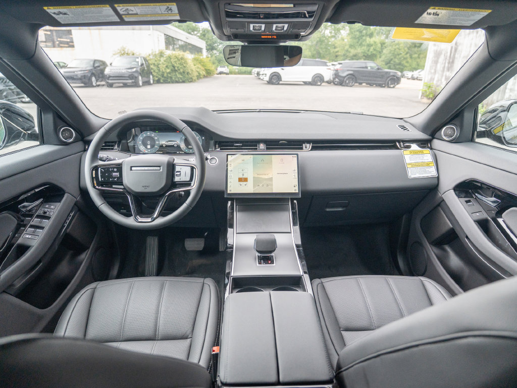 New 2026 Land Rover Range Rover Evoque S AWD/4WD image 17
