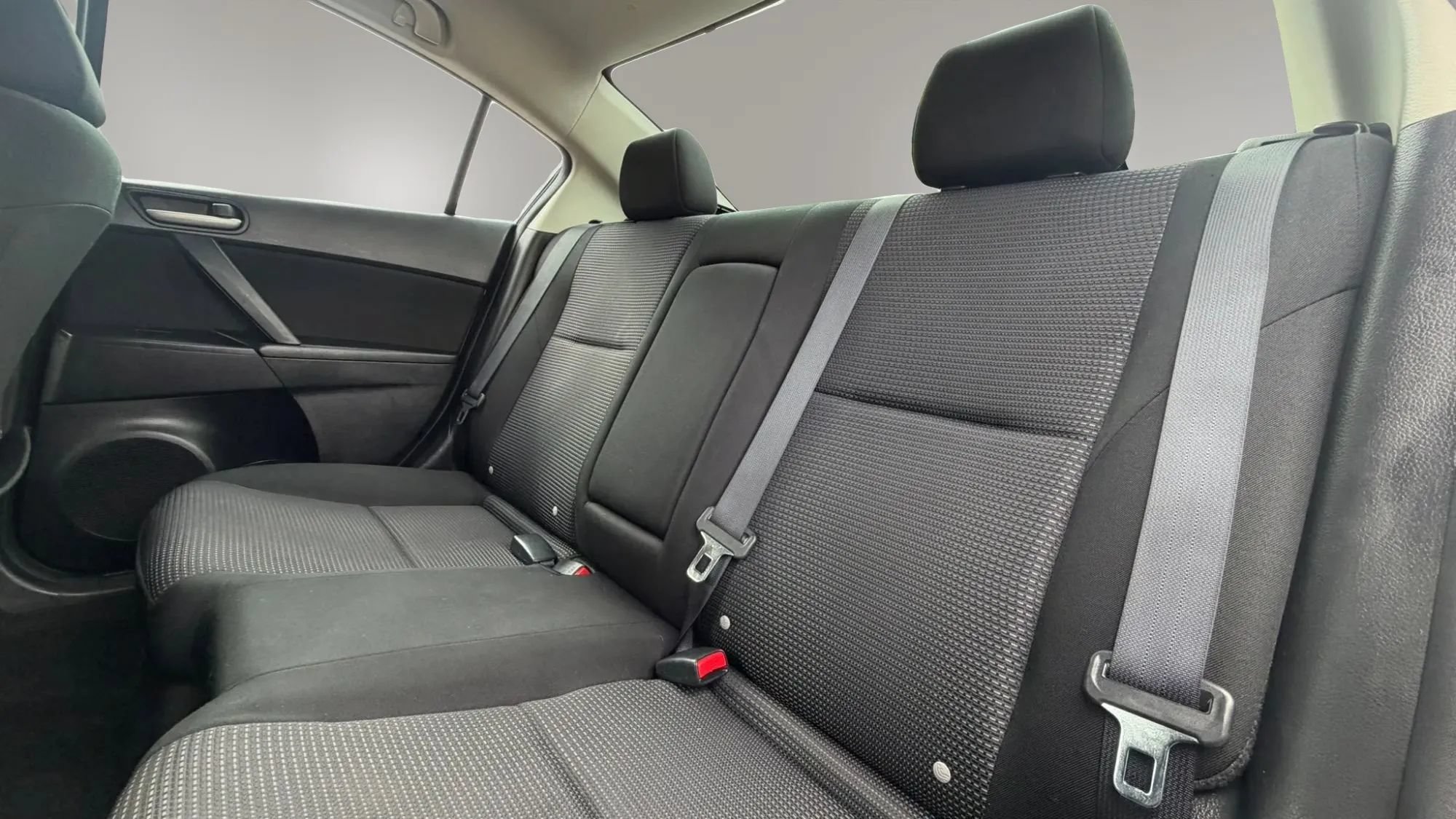 Used 2012 MAZDA MAZDA3 i Touring FWD image 17
