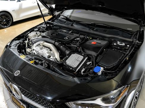 Used 2025 Mercedes-Benz CLA 250 4MATIC image 47