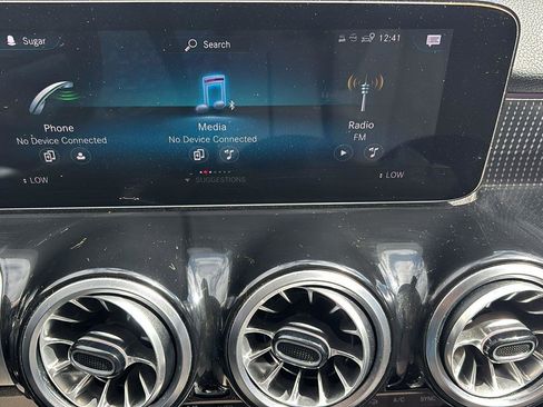 Used 2022 Mercedes-Benz GLB 250 image 27