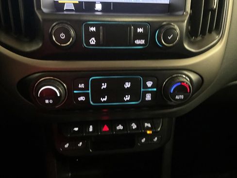 Used 2022 Chevrolet Colorado Z71 AWD/4WD image 20