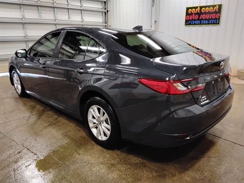 Used 2025 Toyota Camry LE AWD/4WD image 6