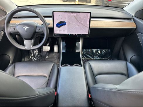 Used 2020 Tesla Model Y Performance image 4