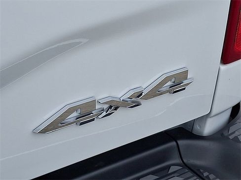 Used 2024 RAM 2500 Tradesman w/ Chrome Appearance Group image 24