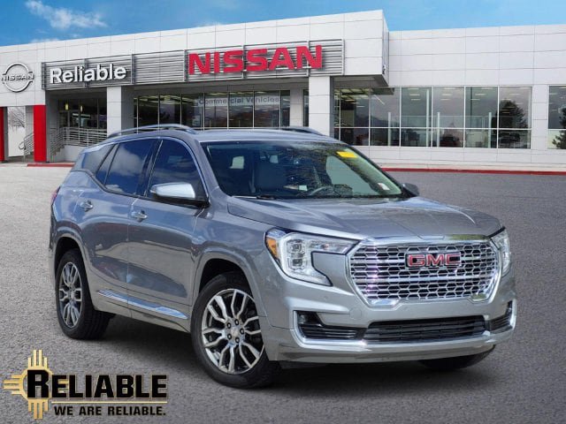Used 2023 GMC Terrain Denali AWD/4WD image 1