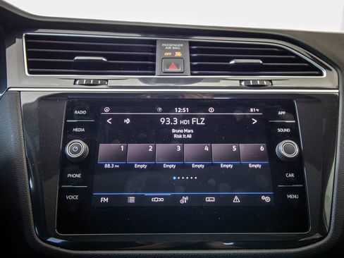 Used 2023 Volkswagen Tiguan SE R-Line FWD image 39