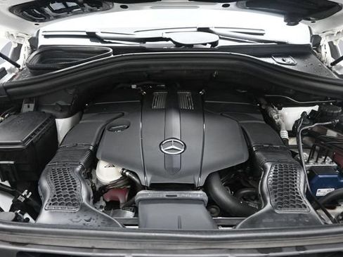 Used 2018 Mercedes-Benz GLS 450 4MATIC w/ Premium Package image 33