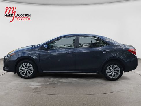 Used 2017 Toyota Corolla LE FWD image 13