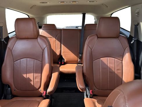 Used 2017 Chevrolet Traverse Premier FWD image 15