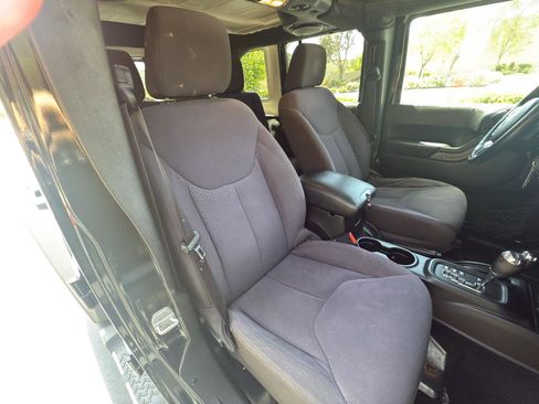 Used 2013 Jeep Wrangler Unlimited Sport image 45